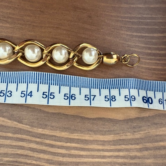 Vintage costume gold and pearl chain necklace - Picture 4 of 4